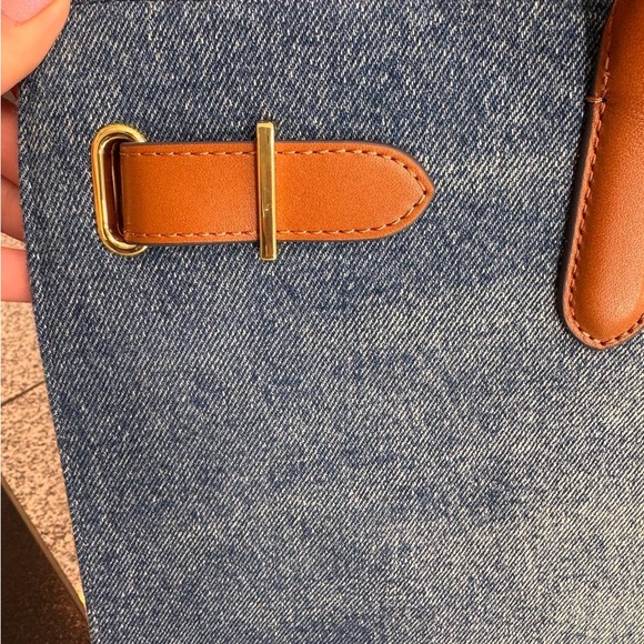 Lauren Ralph Lauren
Devyn Denim with Leather Trim Large Tote Bag - Picture 6 of 10